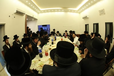 האדמו"ר מראזלא בהילולת הרה"ק מקרעסטיר