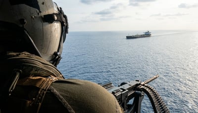 כאן ספינת המלחמה של ארצות הברית 115 - המצור הימי של ארה"ב