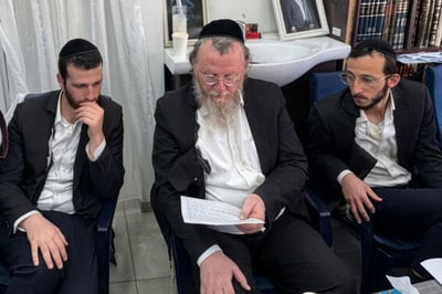 הרב שלמה שפיגל בקריאת המכתב