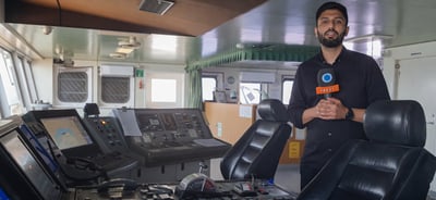 הכתב האיריני על הספינה היוונית