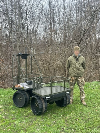חוסך חיי אדם בחזית. רכב רובוטי אוקראיני לציוד לוגיסטי ותחמושת