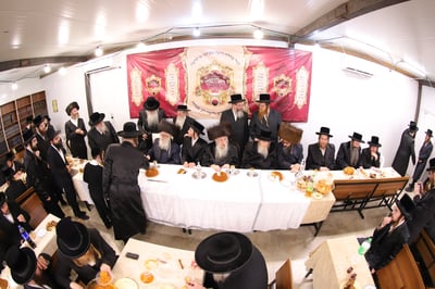 שמחת התנאים בחצרות טשארנאביל - משכנות הרועים - ראדושיץ בי"ש