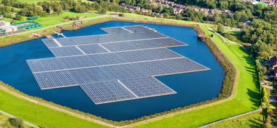 פאנלים סולארים צפים. בריטניה