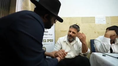 ניחום אבלים מצמרר | הינוקא למשפחת כראדי: "טילים לא נופלים סתם" • תיעוד