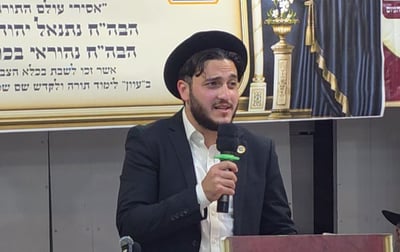 שוחררו מהכלא הצבאי והתקבלו עם לפידים ושטיח אדום | אחד הבחורים שחזר: כך נראים החיים בין החומות