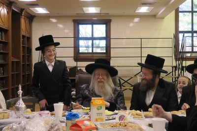 שמחת בר מצווה לנכד האדמו"ר מניקלשבורג
