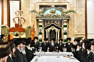 נעילת החג בחצה"ק שבט הלוי