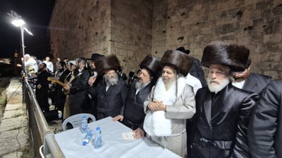 מוצאי שבועות בקבר דוד