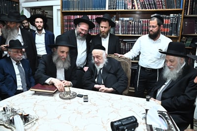 הגר"א גרבוז בסיום אצל הגרב"ד פוברסקי
