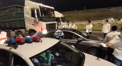 דרמה לילית בכביש 7: עשרות מפגינים מנעו הסגרת תלמיד ישיבה למשטרה הצבאית