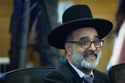 מסע הרדיפה נמשך: נדחתה תלונת ארגוני השמאל נגד הרב אברהם זרביב