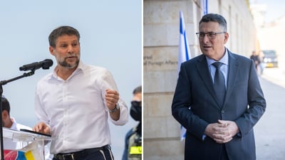 מימין: שר החוץ גדעון סער, משמאל: שר האוצר בצלאל סמוטריץ