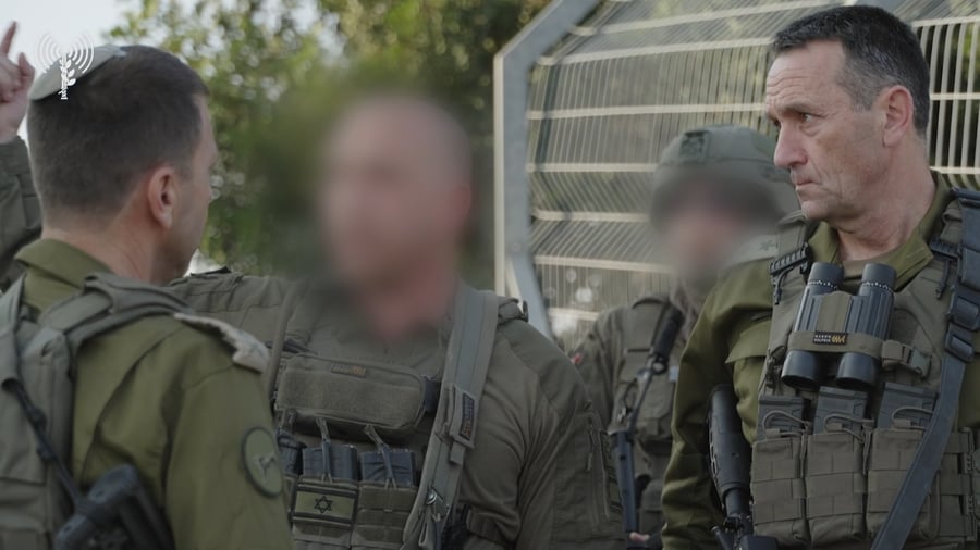 הרמטכ"ל בזירת הפיגוע