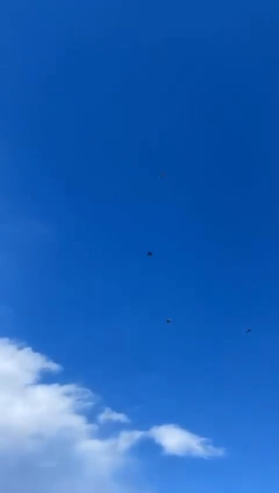 מטוסי צה"ל מעל הדאחיה בביירות בזמן ההלווייה