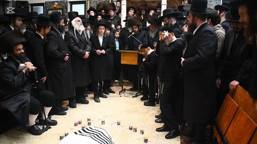 מסע הלוויית האדמו"ר מאשלג חזון איש זצ"ל