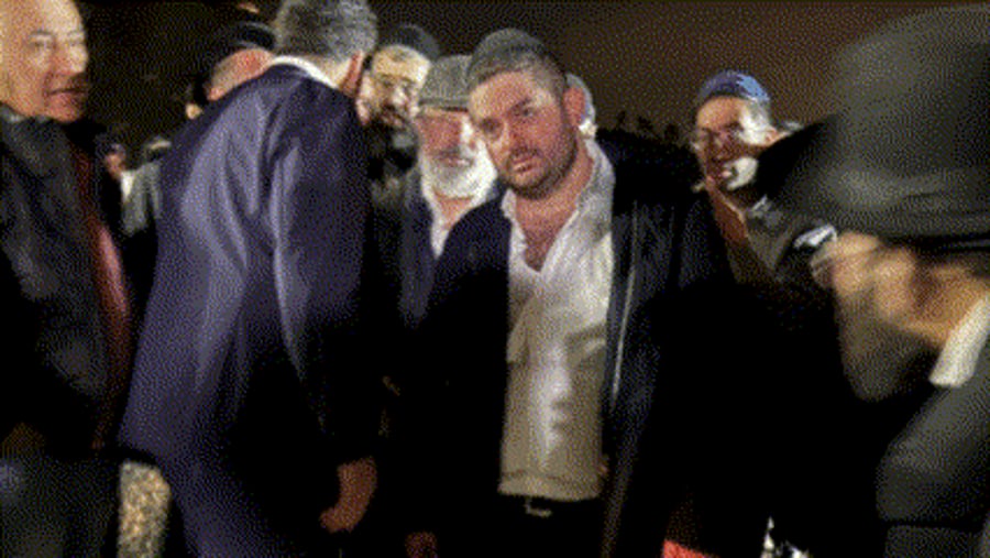 ראש הישיבה חיזק, הראש"ל פרץ בבכי | לווויה קורעת לב של האם ובנותיה שנהרגו בתאונה