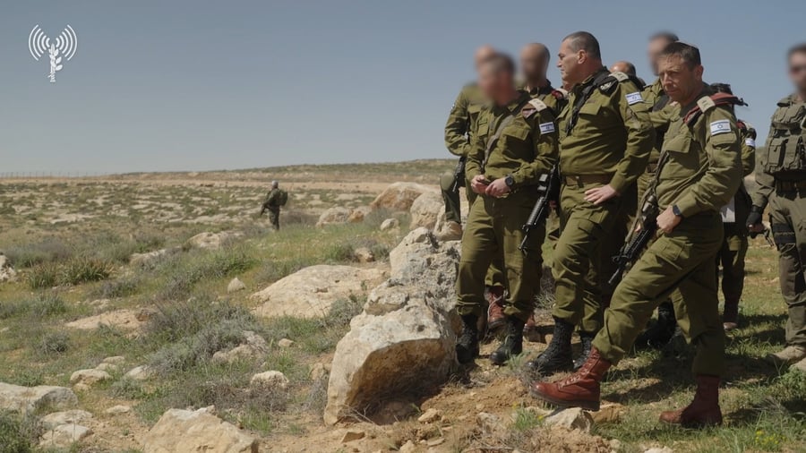 הרמטכ"ל זמיר בחטיבת יהודה