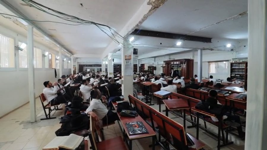 הגאון רבי יעקב ישראל בייפוס בשיחת הכנה לפסח