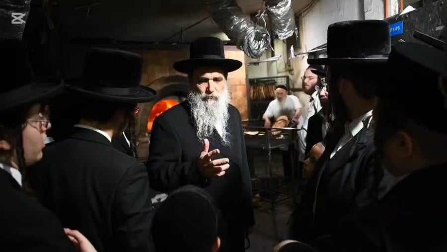 אפיית מצות באשלג