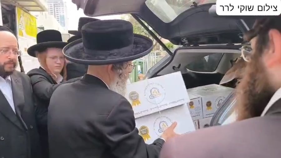 הגה"צ רבי אלימלך בידרמן באפיית מצות
