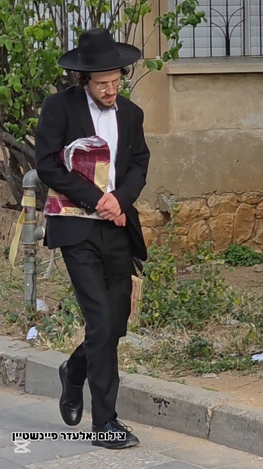 בחורי הישיבות חוזרים לישיבות בב"ב