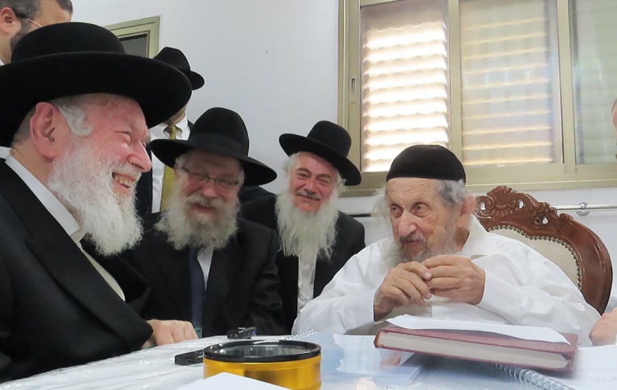 התיעוד המלא מהביקור של הגר"י זילברשטיין אצל הגר"ד לנדו