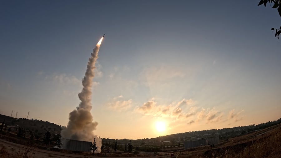 תיעוד של מערכת ה'חץ' במהלך המלחמה עם איראן