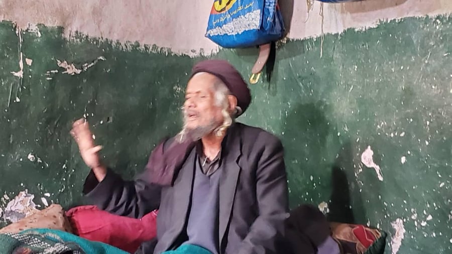 בעלה, יחיא בן יוסף, להבחל"ח