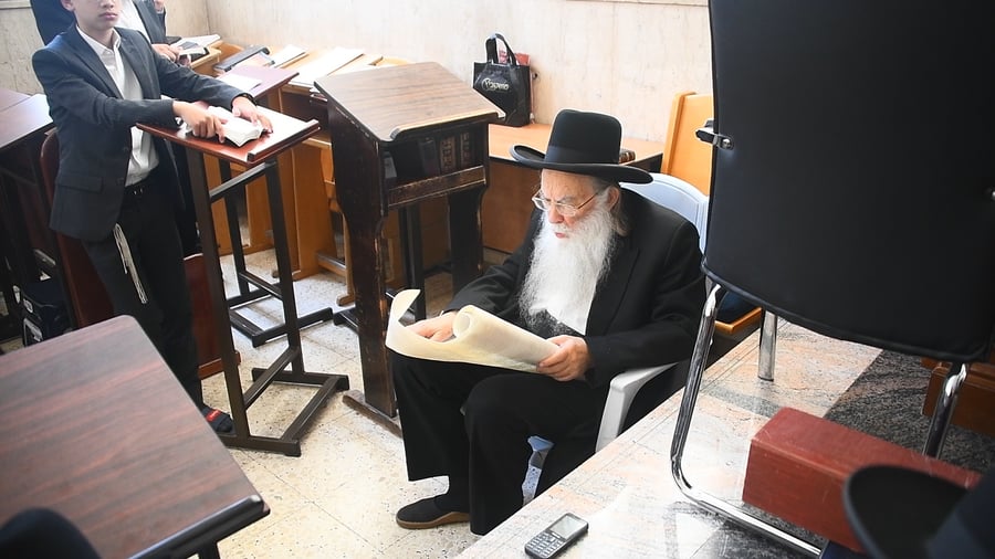 תשעה באב אצל הגאון רבי צבי רוטברג