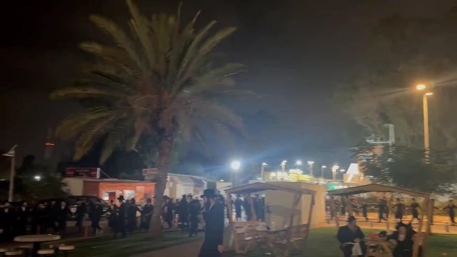 עצרת המחאה מול כלא 10