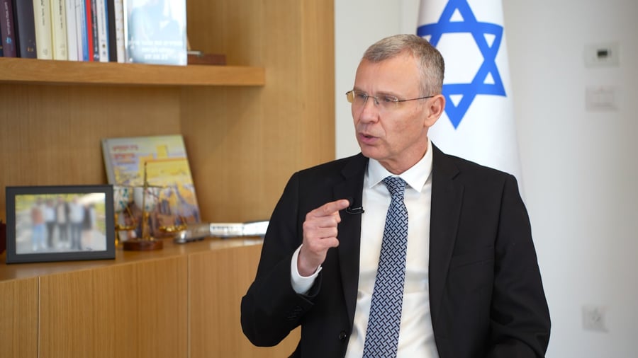 שר המשפטים יריב לוין