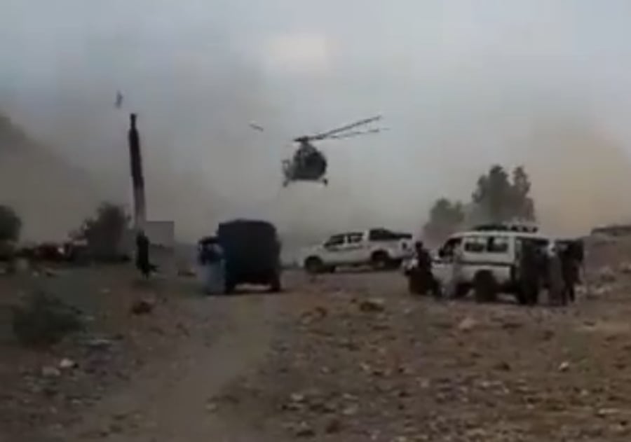 כוחות החירום באפגניסטן ליד אזור הרעידה