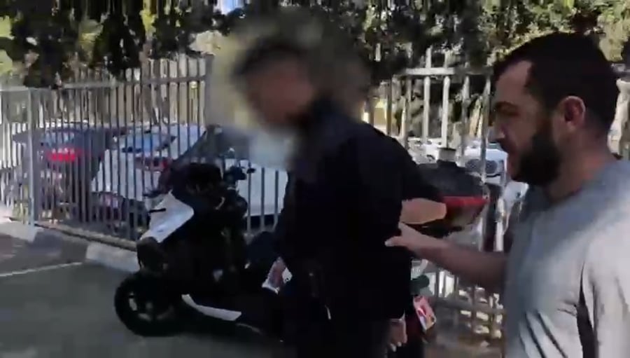 עובד המפעל הערבי התרברב שהוא "יורק בגלידות של היאהוד" - ונעצר על ידי ימ"ר