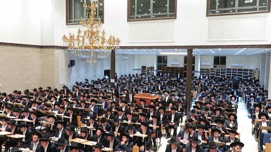 א' סליחות בישיבת 'קול אליהו'
