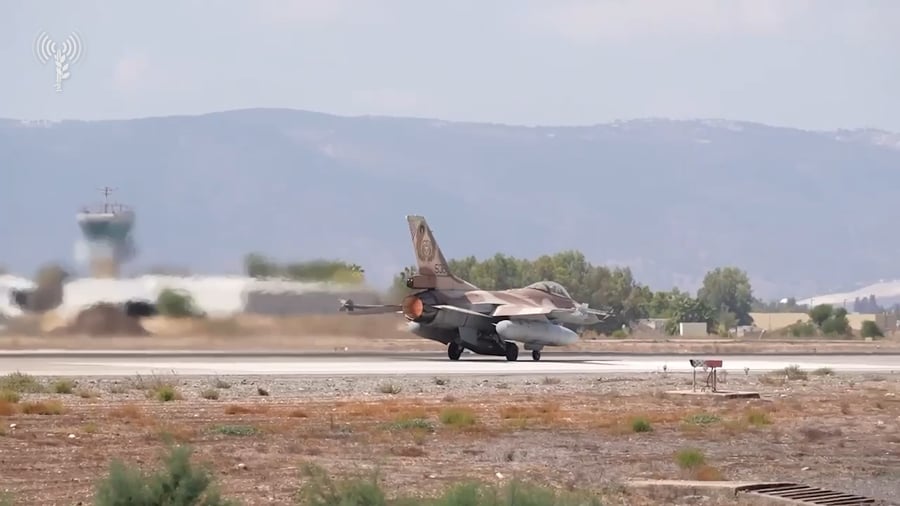 בשלוש זירות במקביל: המראה לתימן - ותקיפות בעזה ולבנון | תיעוד