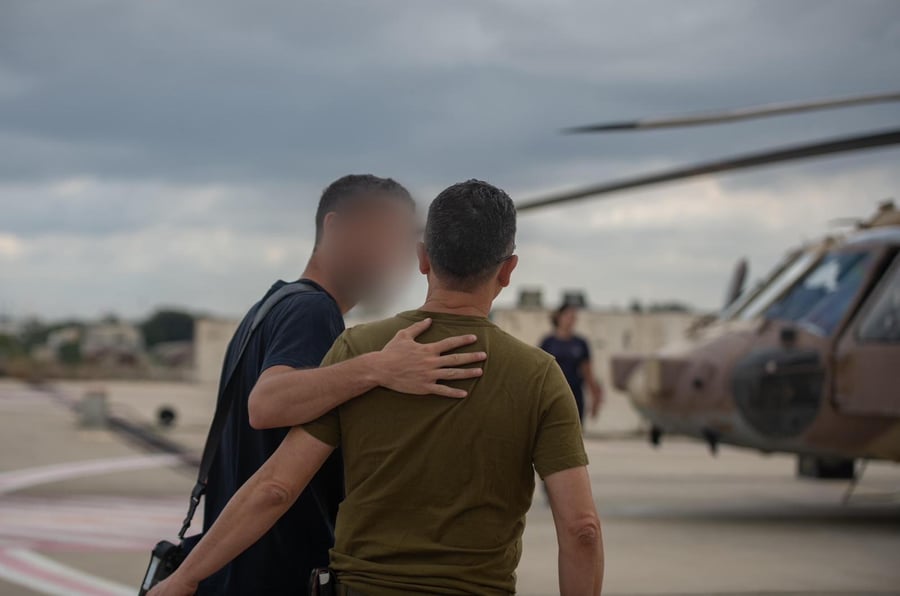 מסוקי חיל האוויר נערכים לקליטת החטופים