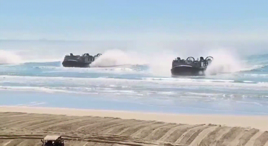 מופע
עוצמה אמריקאי:
חיל
הנחתים חגג 250
שנה
בהפגנת כוח קטלני
ביותר