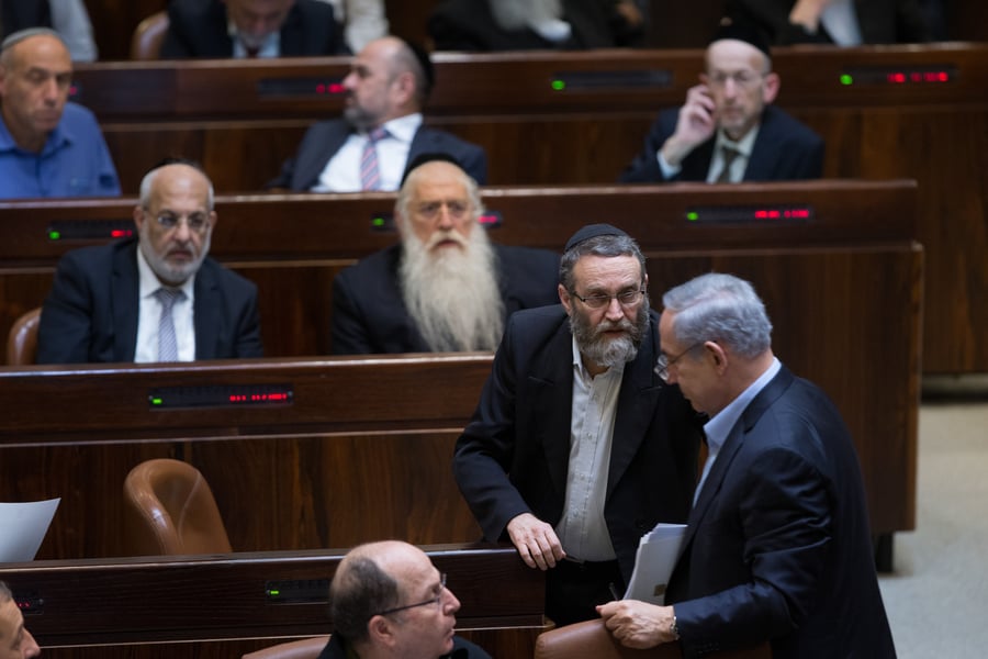 נתניהו עם גפני במליאה | ארכיון