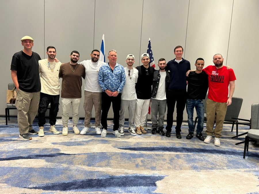 שורדי שבי נפגשו עם וויטקוף וקושנר: "לא לוותר עד שיוחזרו כל החטופים"