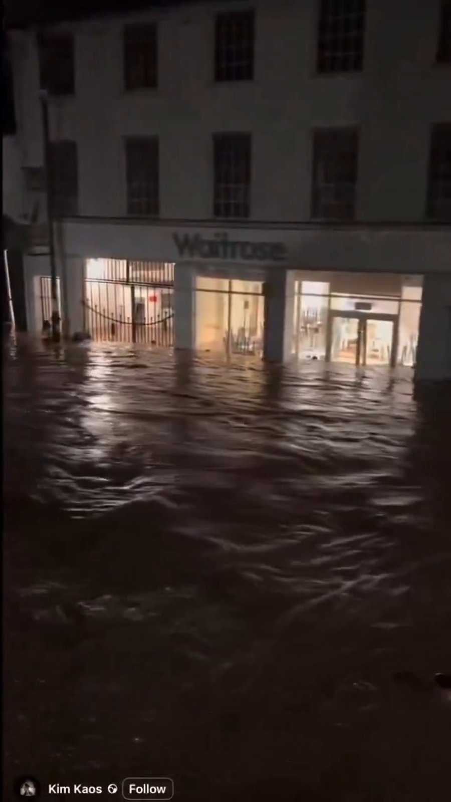 מים עד הצוואר: הרוגים בפורטוגל - הצפות ענק בבריטניה | הסופה 'קלאודיה' מכה באירופה