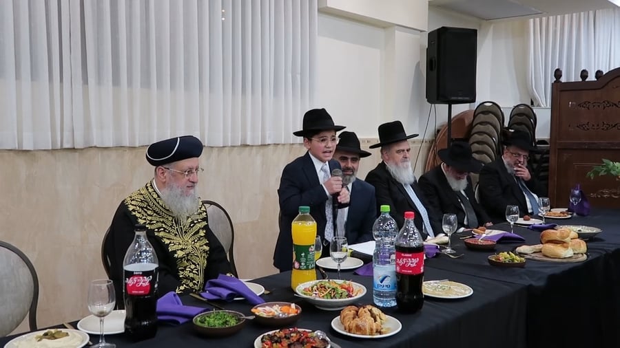 חתן המצוות נואם
