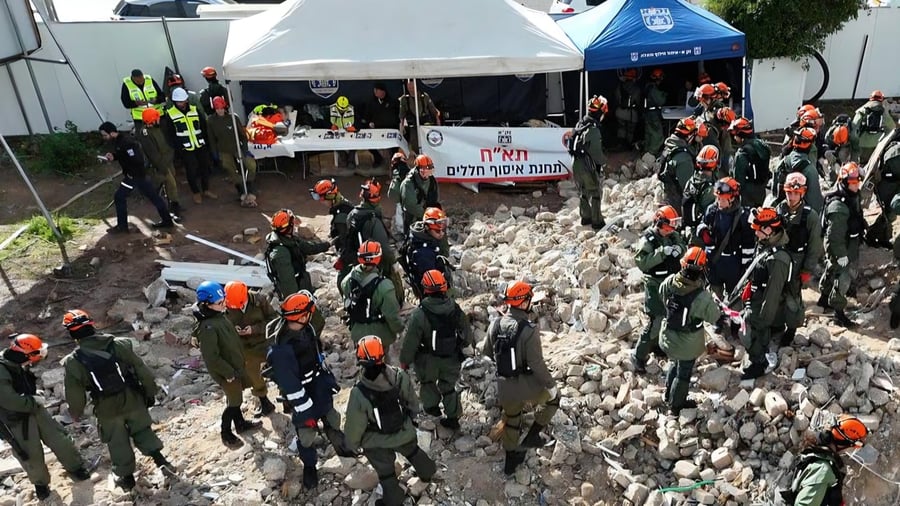 בלב תל אביב: תרגיל חילוץ מאתר הרס בתרחיש פגיעת טיל