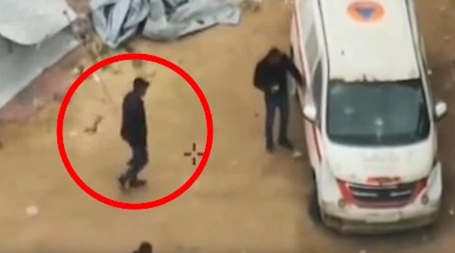 אמבולנס "תמים" ברחובות עזה: המצלמות תיעדו את הצגת המחבלים