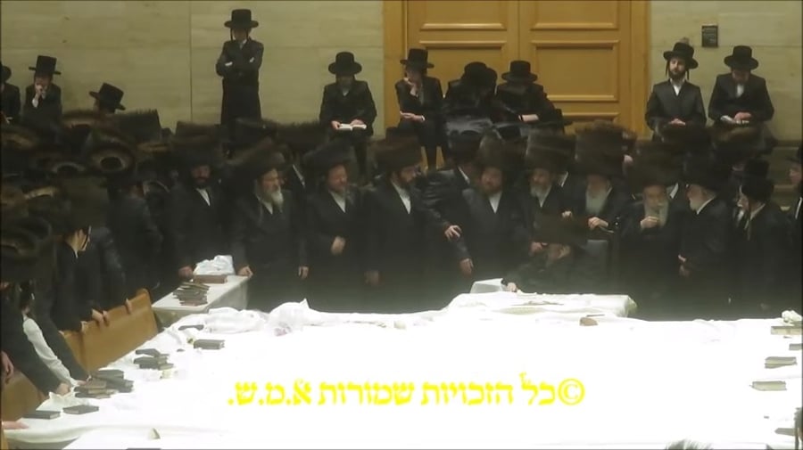 האדמו"ר מבעלזא אמש, במוצא"ש אח"ק