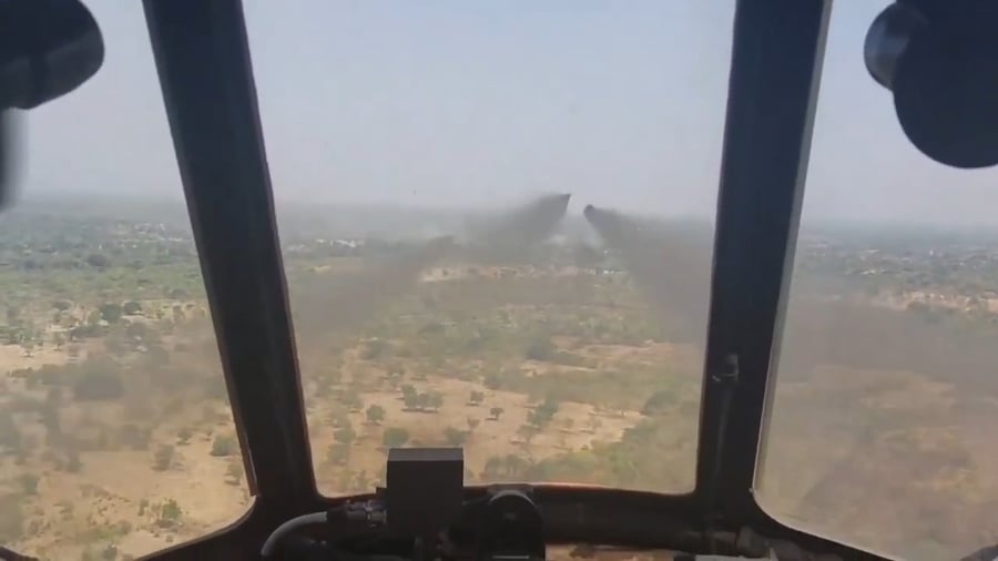 כזה עוד לא ראיתם: כך נראה ירי של עשרות רקטות מתוך מסוק תקיפה