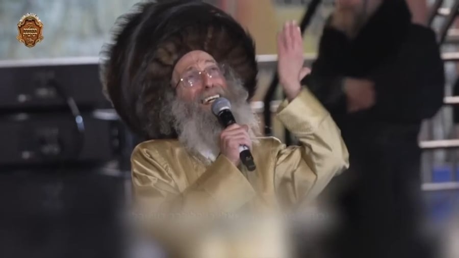 מזעקת ה"יבטל" ועד ההדלקה | רגעי השיא בהדלקת רבי מיילך בידרמן