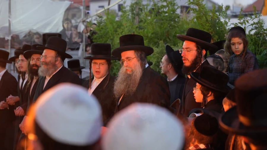 ל"ג בעומר בחצה"ק לעלוב ירושלים בטבריה