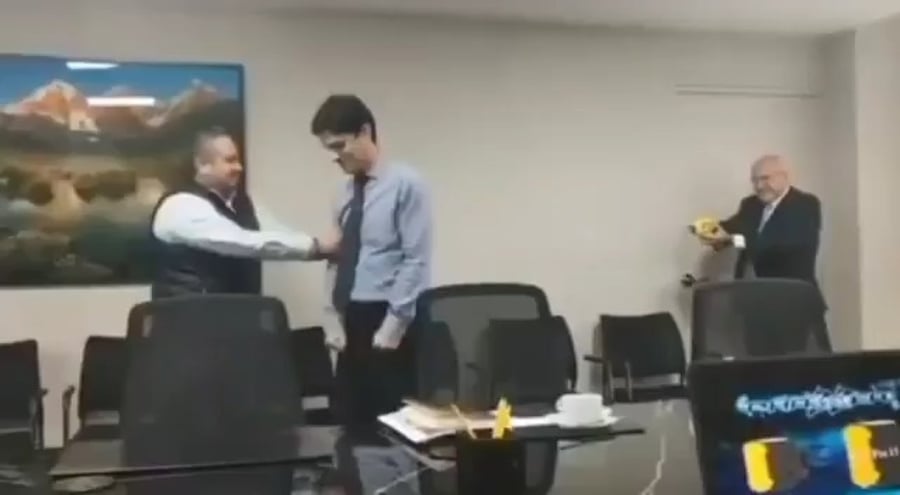 ראש העיר בפרו יורה ביעוץ שלו
