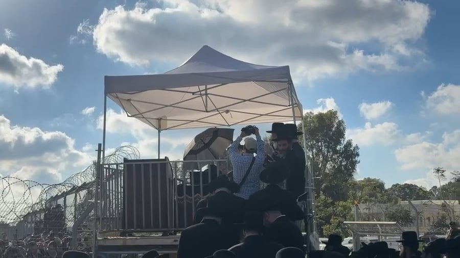 האדמו"ר מגור בעצרת