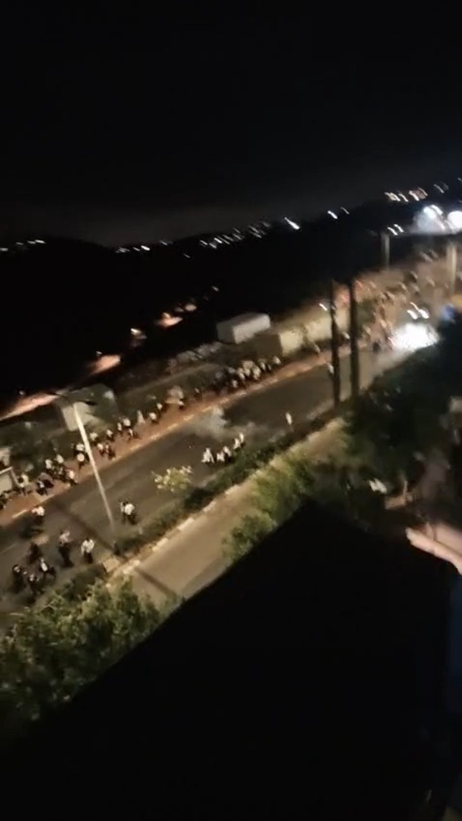 השלכת רימוני הלם במודיעין עילית